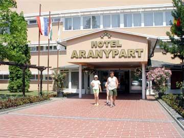 Aranypart Szallo-Koezoessegi Szallashely Siófok Exterior foto